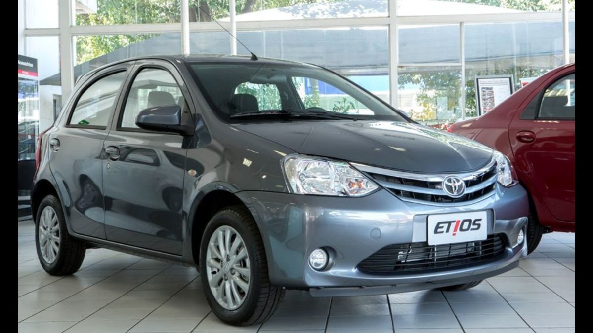 Toyota Etios XLS 1.5 hatch