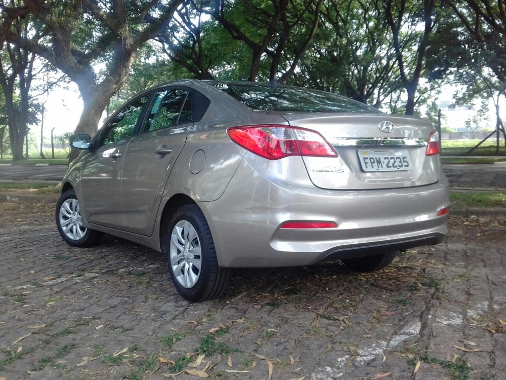 Hyundai HB20S 1.0 MT - 14,5 segundos