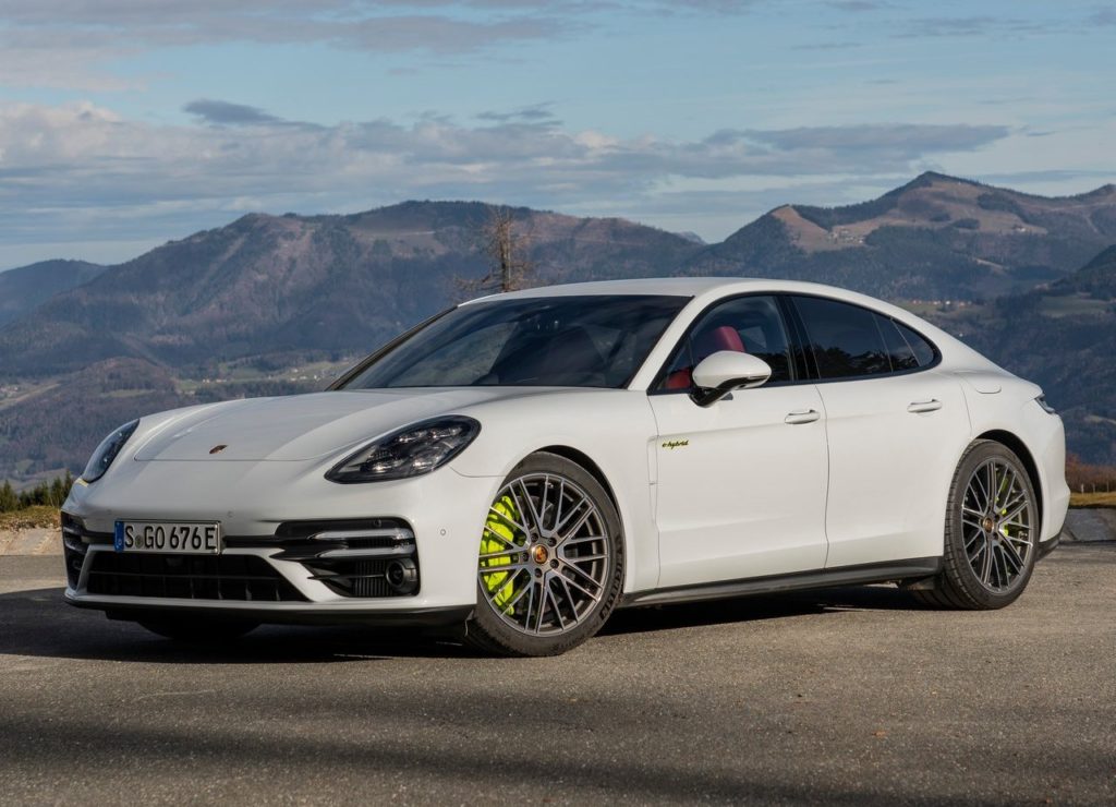 Porsche Panamera Turbo S E-Hybrid - 3,2 segundos