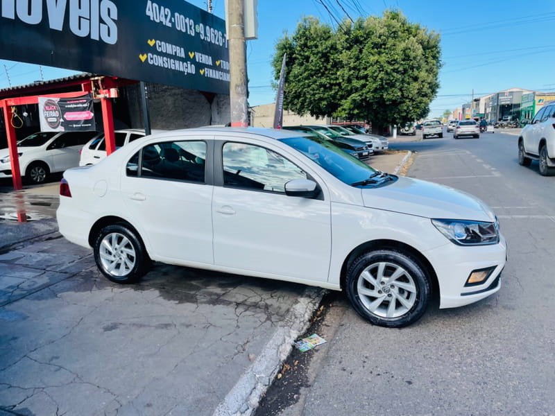 Volkswagen Voyage 1.0 MT - 13,5 segundos