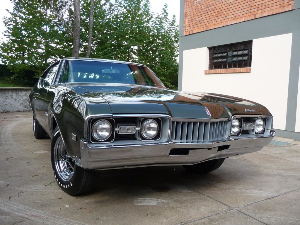 Oldsmobile Cutlass