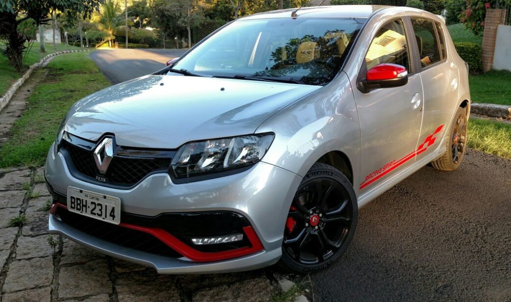 Renault Sandero R.S. 2.0 -  99.290 reais