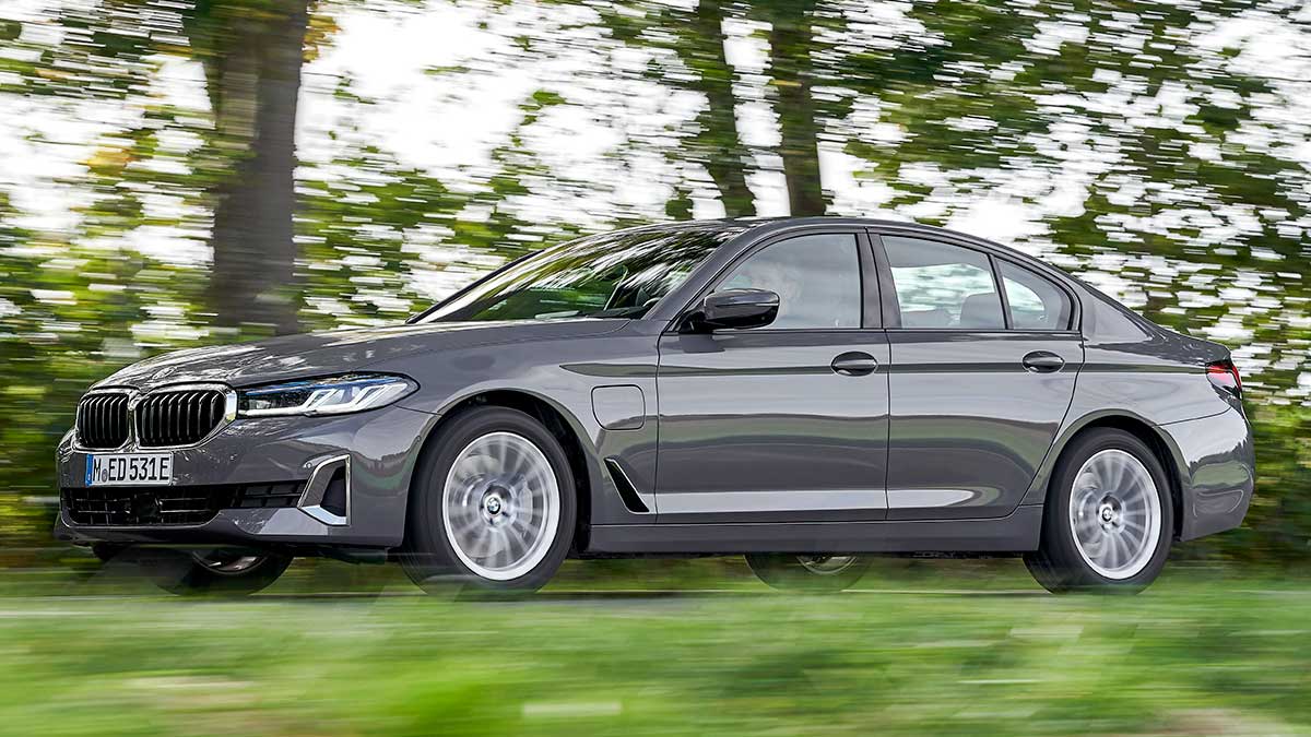 Descubra o Novo BMW 530e: O Sedã de Luxo com Economia de 28,6 km/l